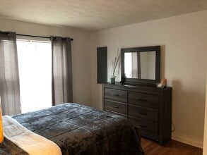Building Photo - Barmann Avenue Apartments