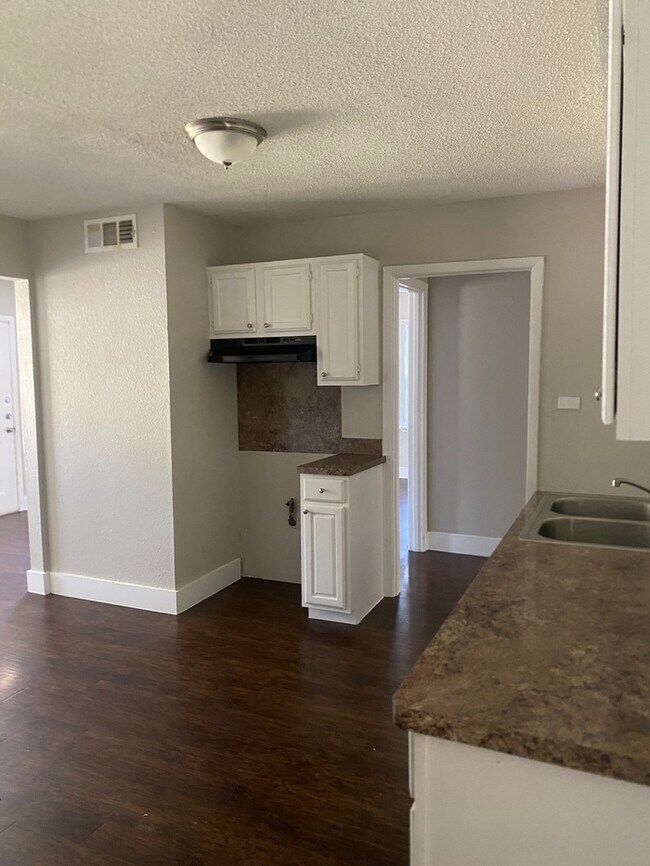 Building Photo - 4947 Corrigan Dr