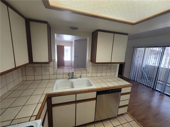Building Photo - 1321 Del Mar St