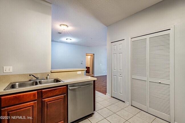 Building Photo - 3620 Kirkpatrick Cir