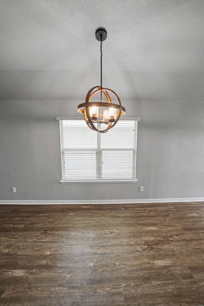Building Photo - Modern 4-Bed Home with Open Layout in New Braunfels - Realtor Commission: $500