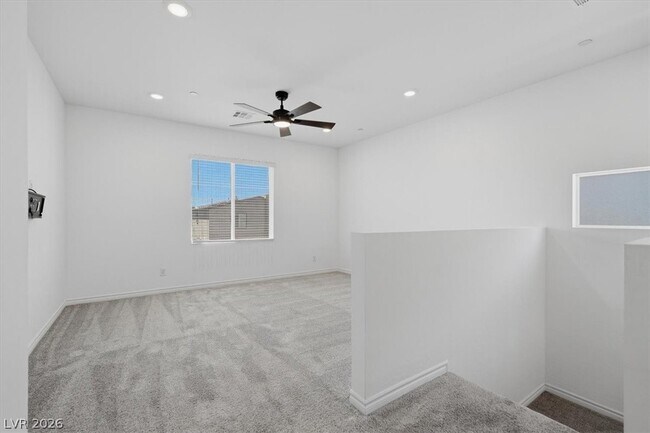 Building Photo - 294 Mount Williamson St
