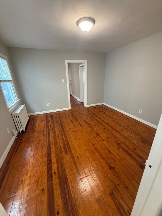 Building Photo - 1048 Northampton St