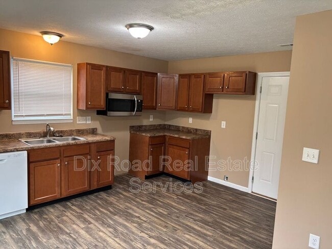 Building Photo - 2516 Resor Rd