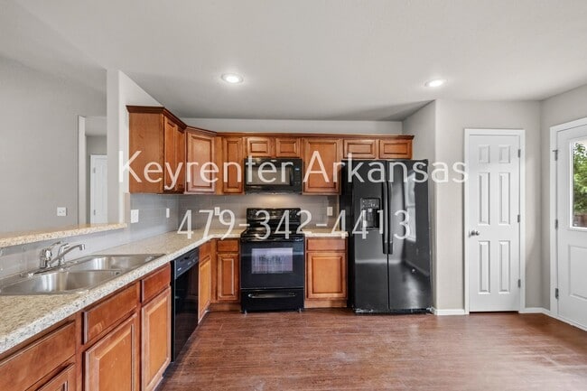 Building Photo - Gorgeous 4 bedroom home!