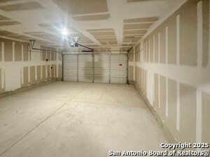 Building Photo - 856 Heartseed Ave