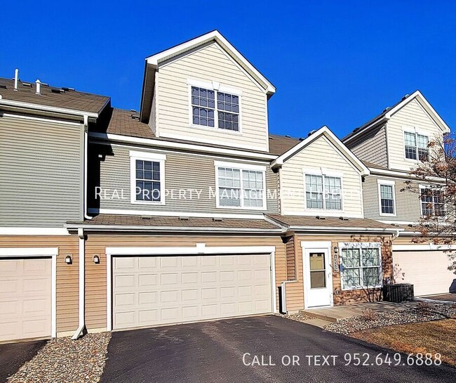 Primary Photo - Elegant and Spacious 4-Bed, 4-Bath Townhom...