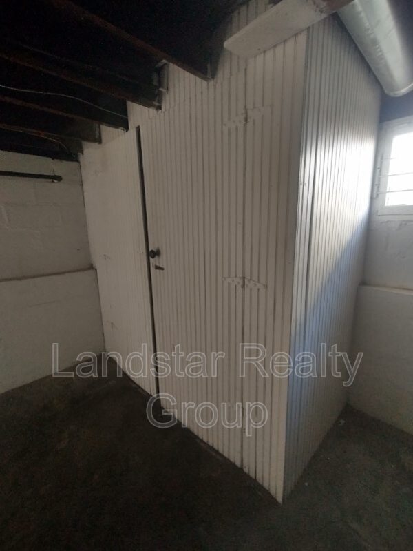 Building Photo - 1508 Sale Ave