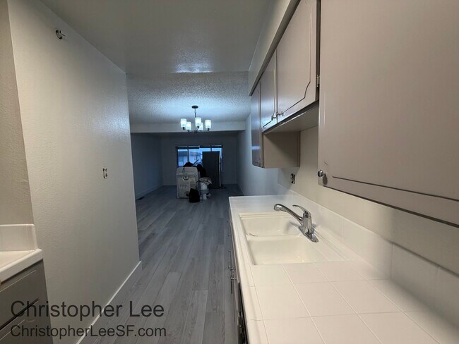 Building Photo - 3839 Radburn Dr