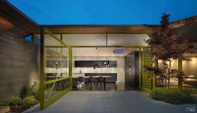 Building Photo - 162 Throckmorton Ave