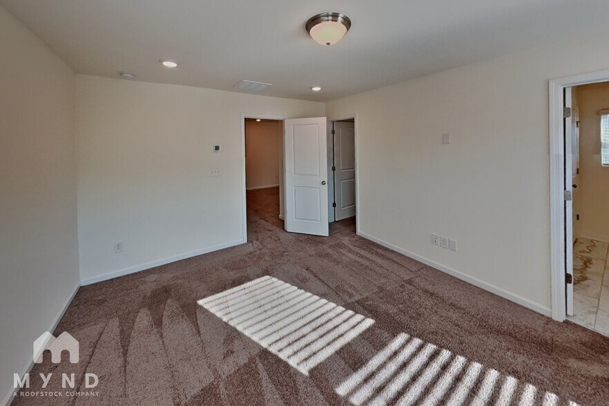 Building Photo - 7123 Bentz St