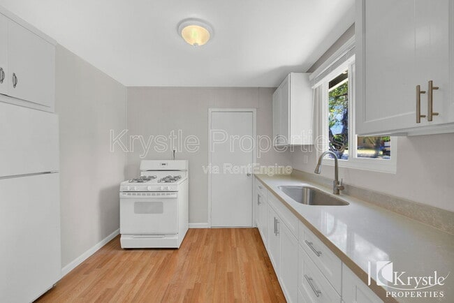 Building Photo - 505 Laurel St