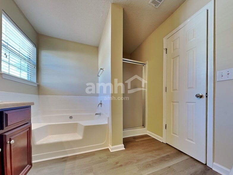 Building Photo - 2988 Cherohala Pt SW