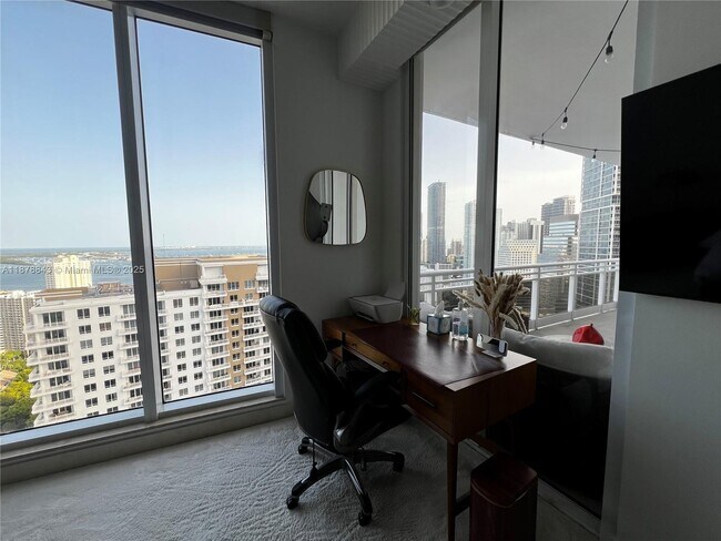 Building Photo - 901 Brickell Key Blvd