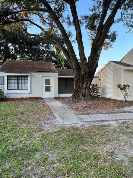 Primary Photo - 16039 Grass Lake Dr