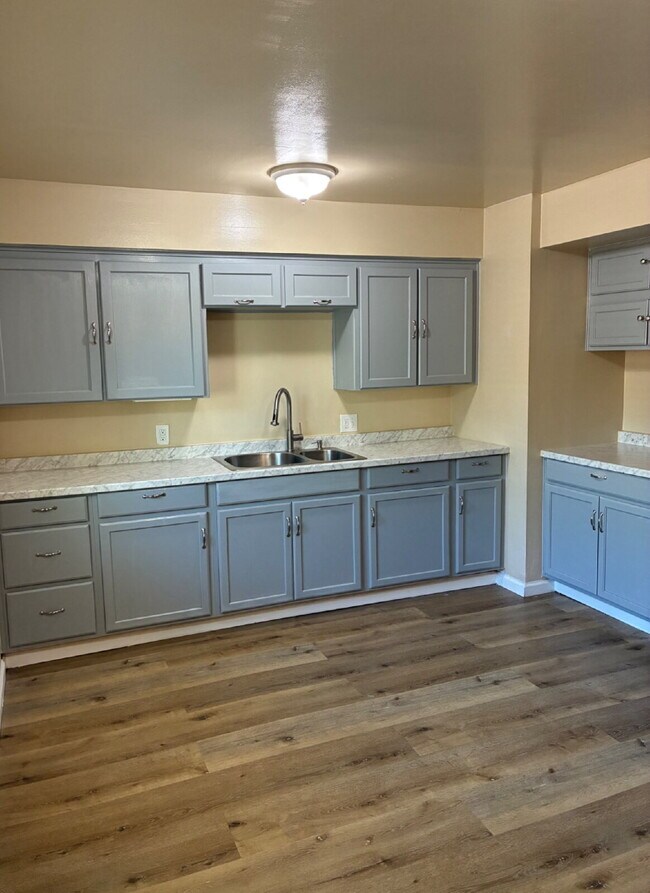 Building Photo - 2653 Agnes Way