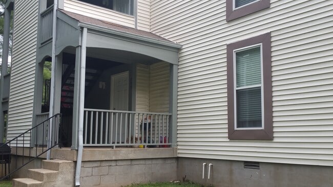 Building Photo - 409 Rachels Ct W