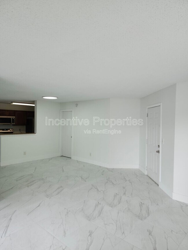 Building Photo - 2260 Cascades Blvd