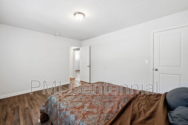 Building Photo - 1120 Wedgewood Dr NW
