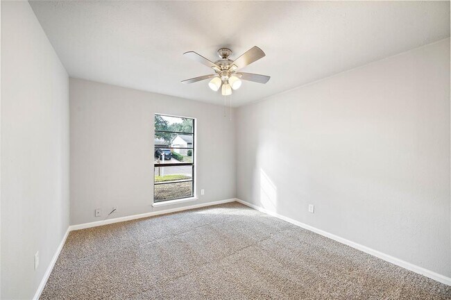 Building Photo - 4406 Kacee Dr