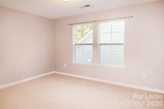 Building Photo - 5818 Glenmore Garden Dr