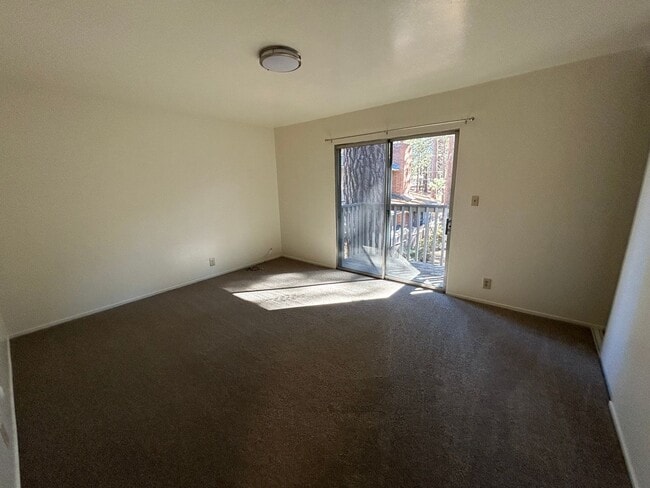 Building Photo - 2513 Ponderosa St