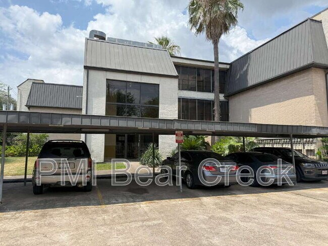 Building Photo - 8523 Hearth Dr
