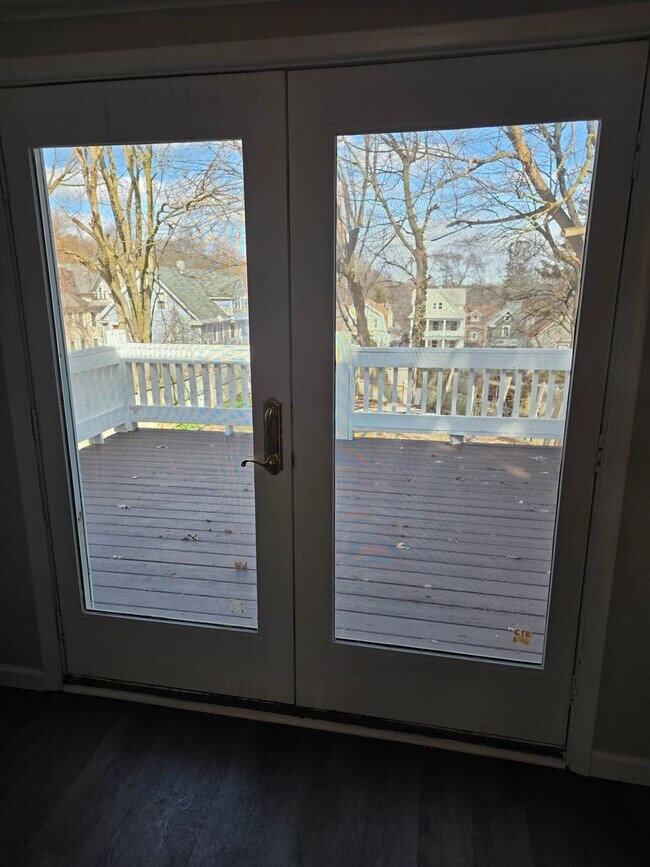 Building Photo - 4 Bedroom 3 Bathroom House in Syracuse