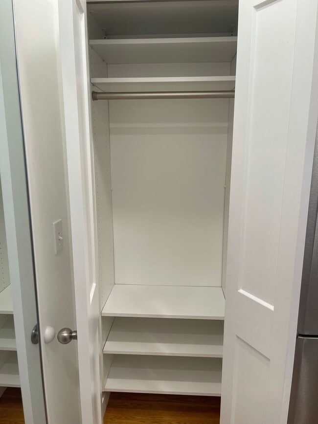 Building Photo - CHELSEA / BOSTON FULLY FURNISHED LUXURY ST...