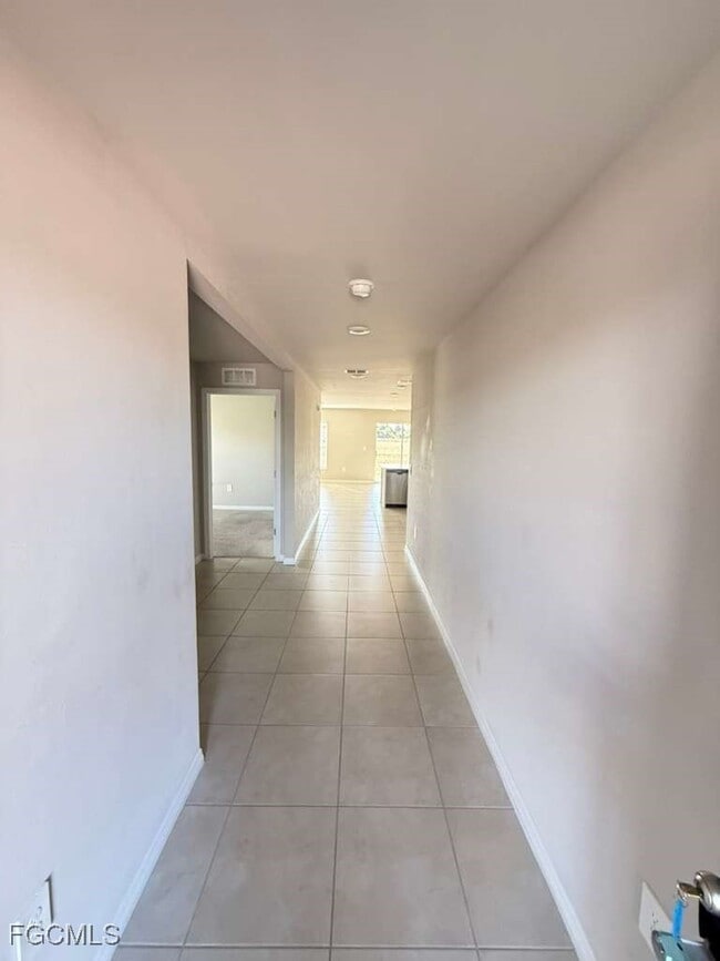 Building Photo - 3003 Lady Ln