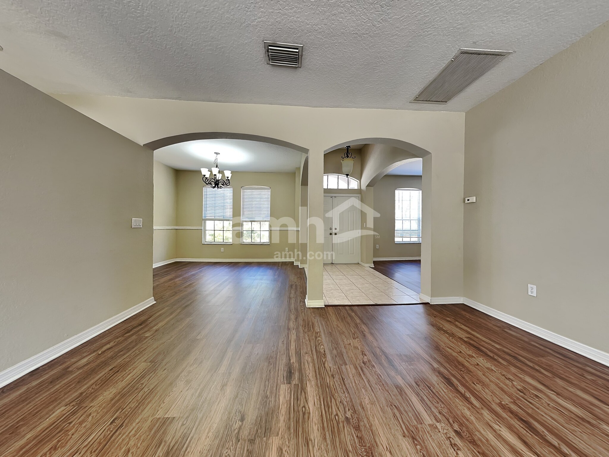 Building Photo - 1610 Loriana St