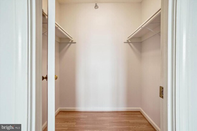 Building Photo - 2400 Clarendon Blvd