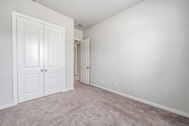 Building Photo - 7623 Coral Lk Dr