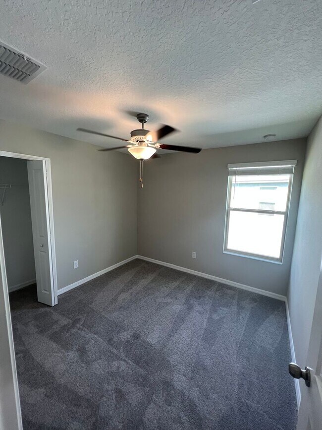 Building Photo - 12032 Miracle Mile Dr- Timber Creek