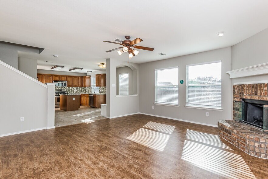 Building Photo - 305 Windy Hill Ln