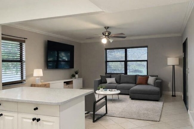 Building Photo - 9521 Boca Cove Cir