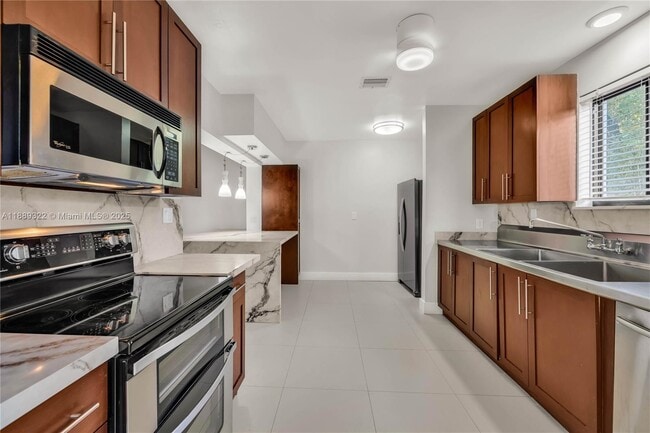 Building Photo - 454 NE 93rd St