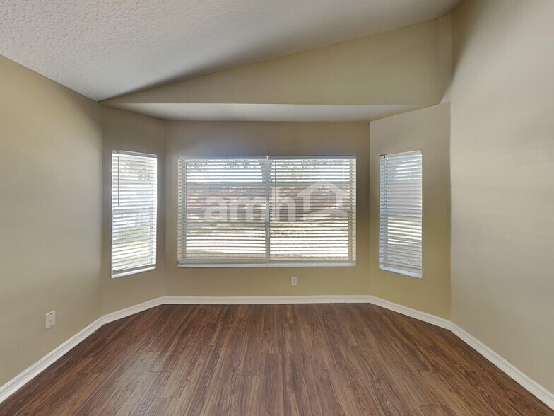 Building Photo - 321 Sterling Lake Dr