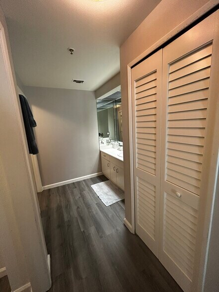 Bathroom - 655 Columbia St