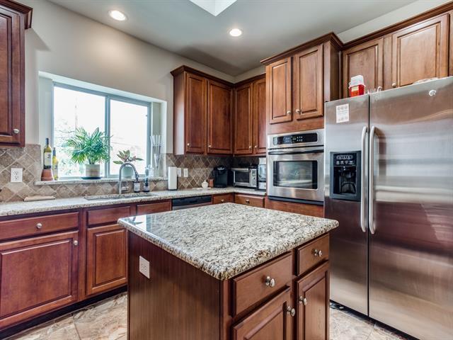 Building Photo - 5735 Richmond Ave