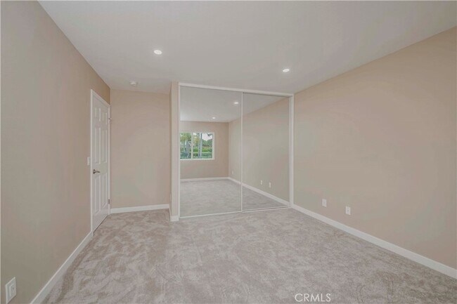 Building Photo - 5338 Chariton Ave