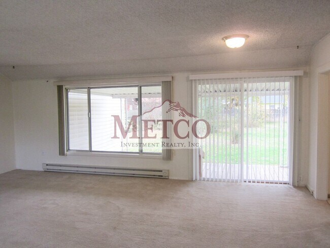 Building Photo - 2150 Van Buren St