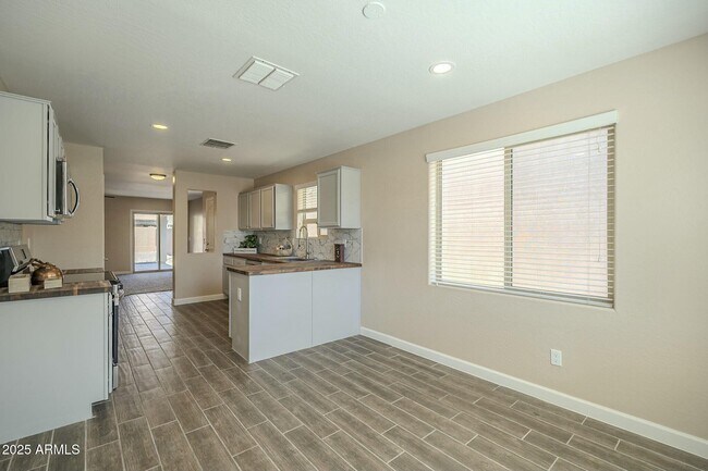 Building Photo - 4582 E Jadeite Dr