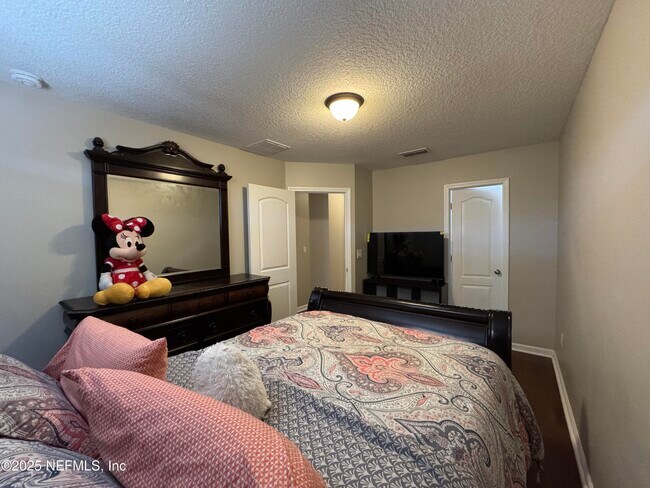Building Photo - 528 Sherwood Oaks Dr