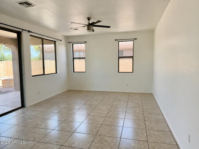 Building Photo - 3340 S Sunland Dr