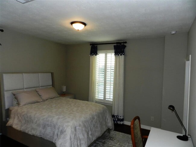 Building Photo - 4419 Montcliff Bend Ct