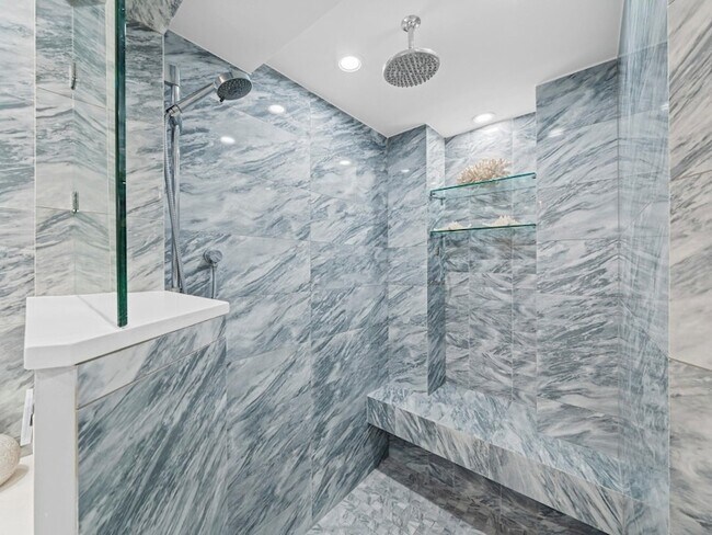 Building Photo - 1151 N Fort Lauderdale Beach Blvd