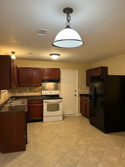 Building Photo - 11325 Bramshill Dr