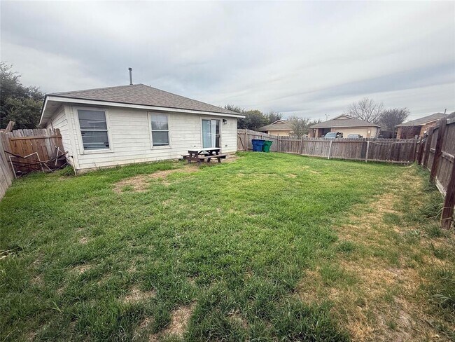 Building Photo - 17808 Majestic Elm Ln