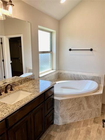 Building Photo - 3002 Promenade Dr